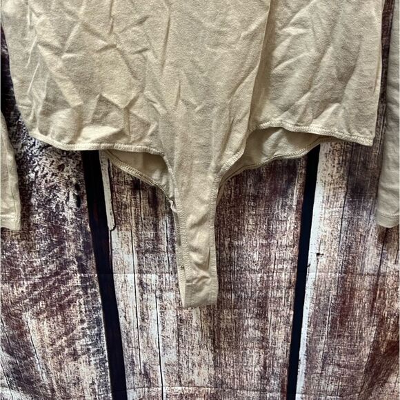 n:PHILANTHROPY Tan Long Sleeve Button Down Bodysuit - Picture 5 of 5